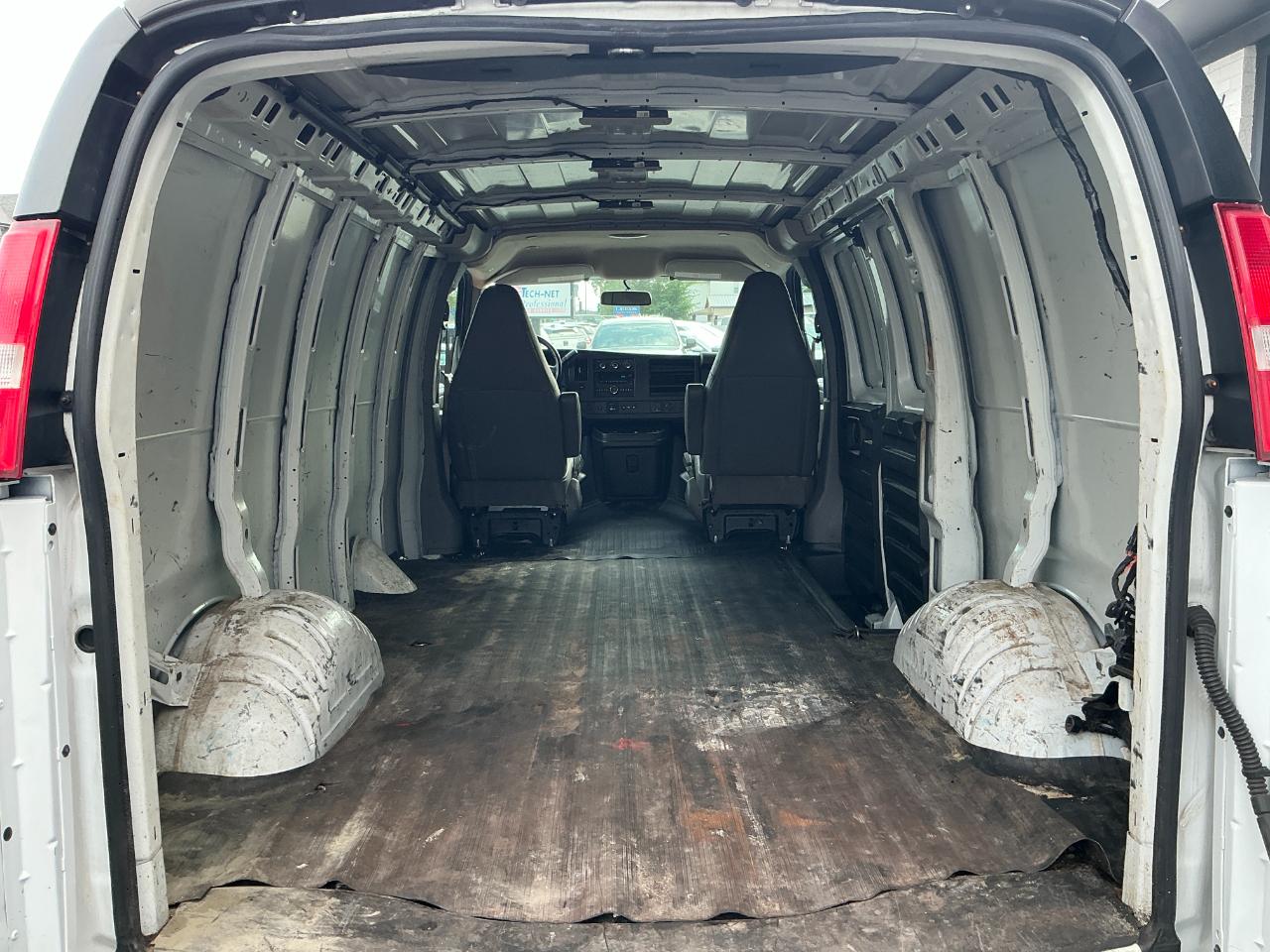Chevrolet Express Cargo Van RWD 2500 135" 2019