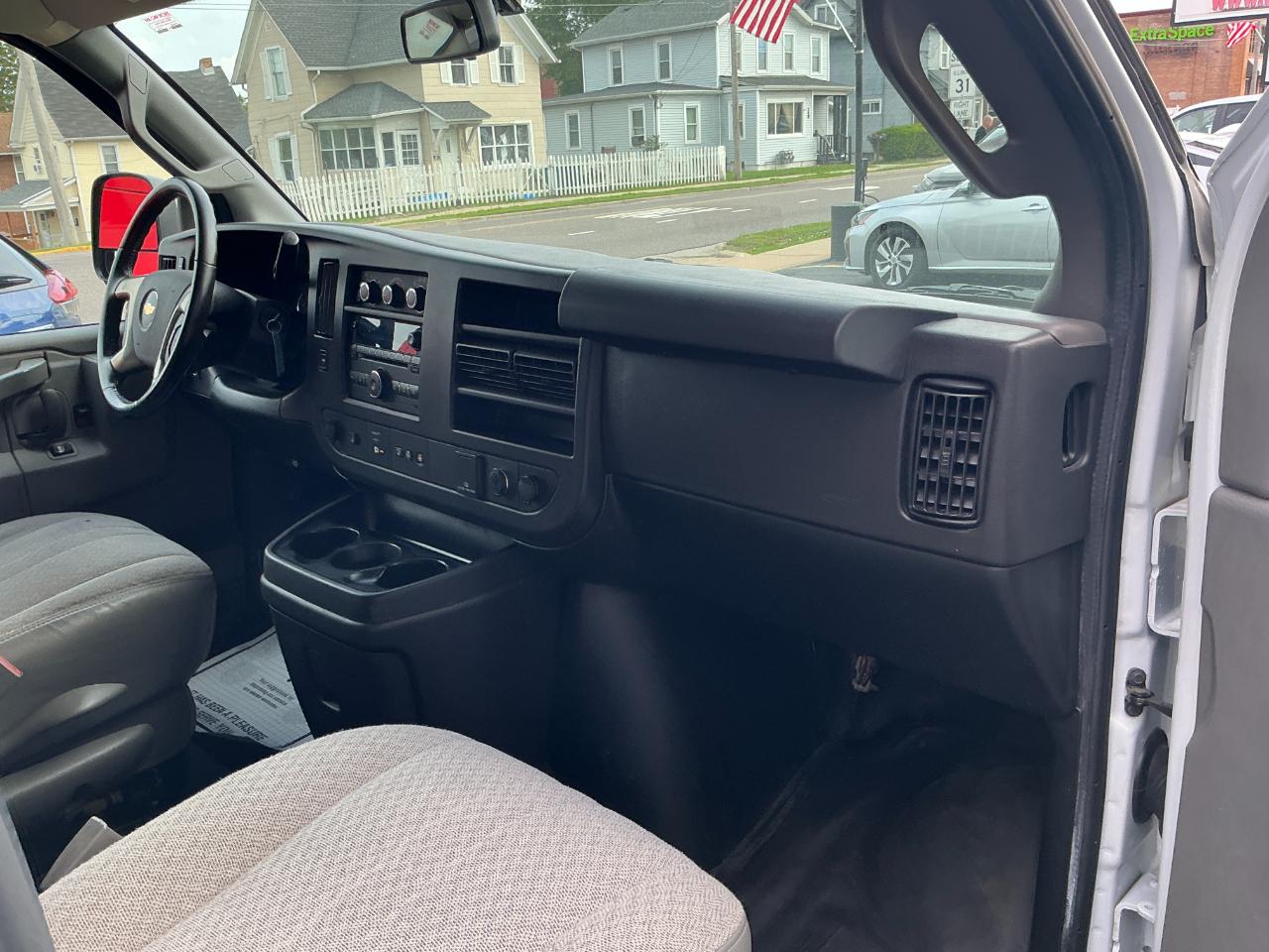 Chevrolet Express Cargo Van RWD 2500 135" 2019