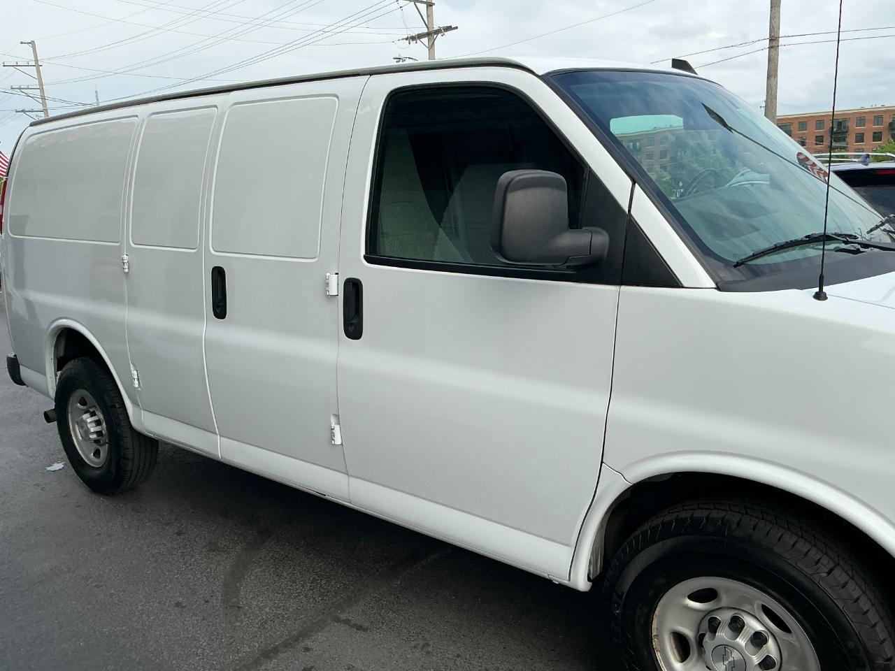 Chevrolet Express Cargo Van RWD 2500 135" 2019
