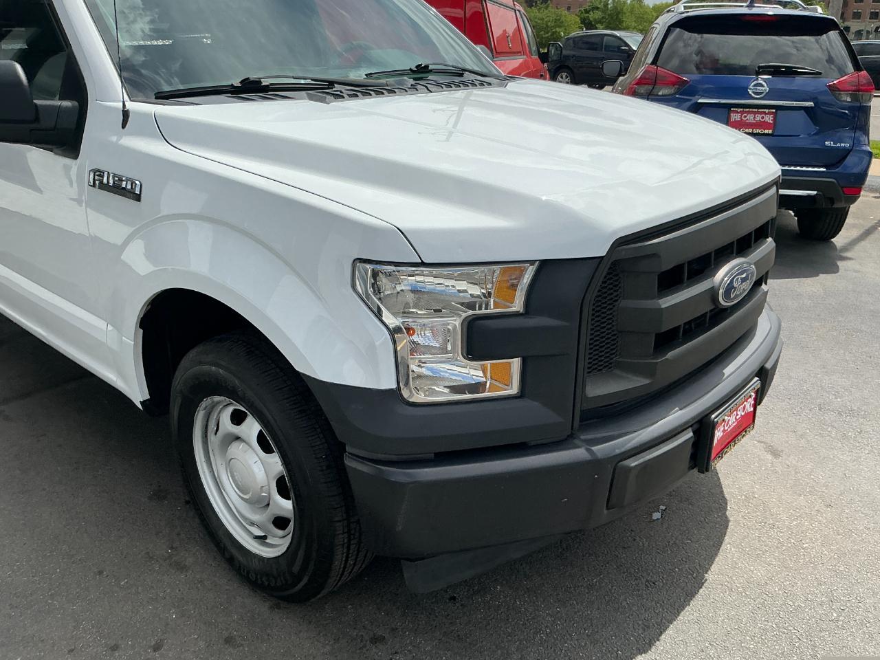 Ford F-150 XL Short Bed 2WD 2017