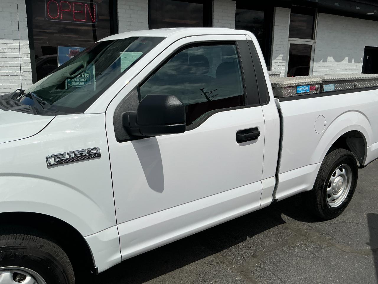 Ford F-150 XL Short Bed 2WD 2017
