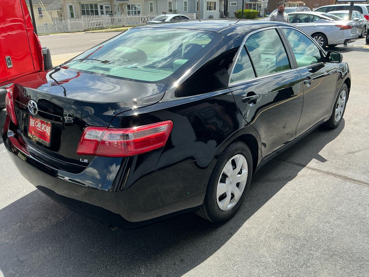 Toyota Camry 4dr Sdn LE Auto 2009