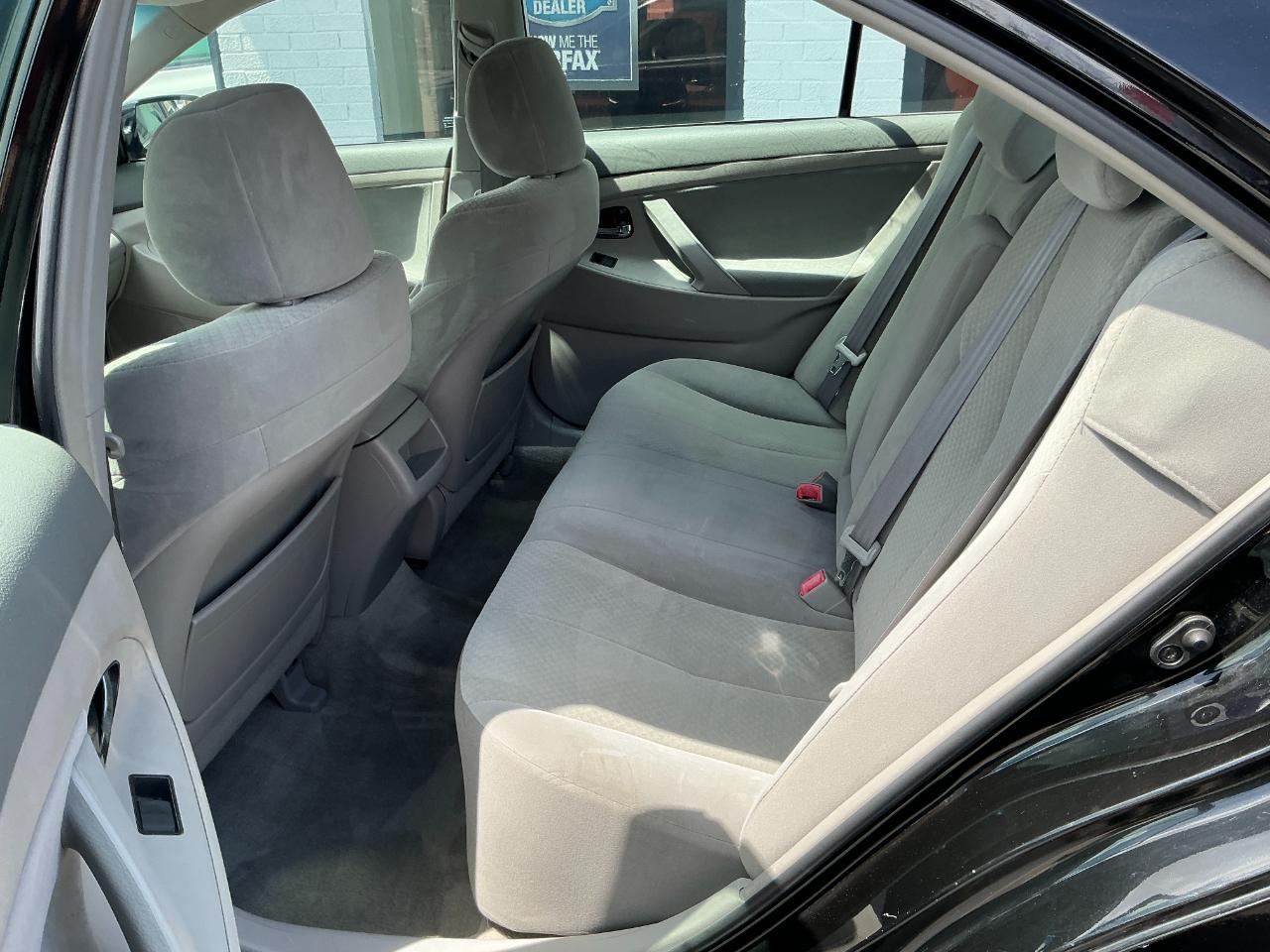 Toyota Camry 4dr Sdn LE Auto 2009