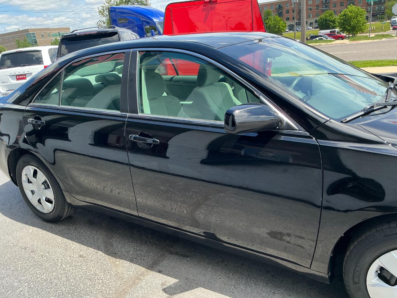Toyota Camry 4dr Sdn LE Auto 2009