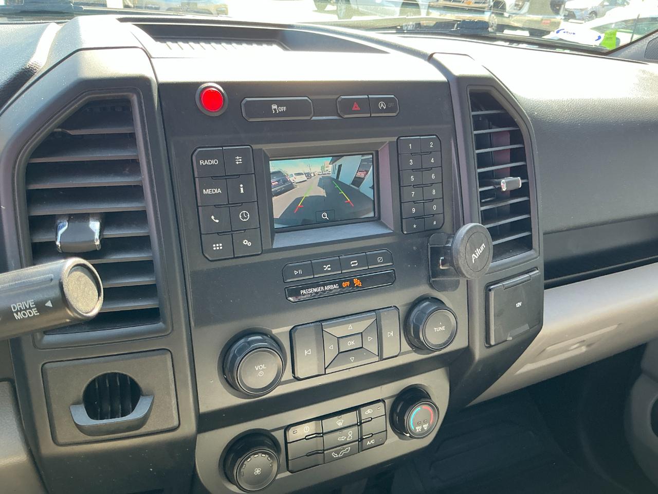 Ford F-150 XLT 2WD Reg Cab 8' Box 2020