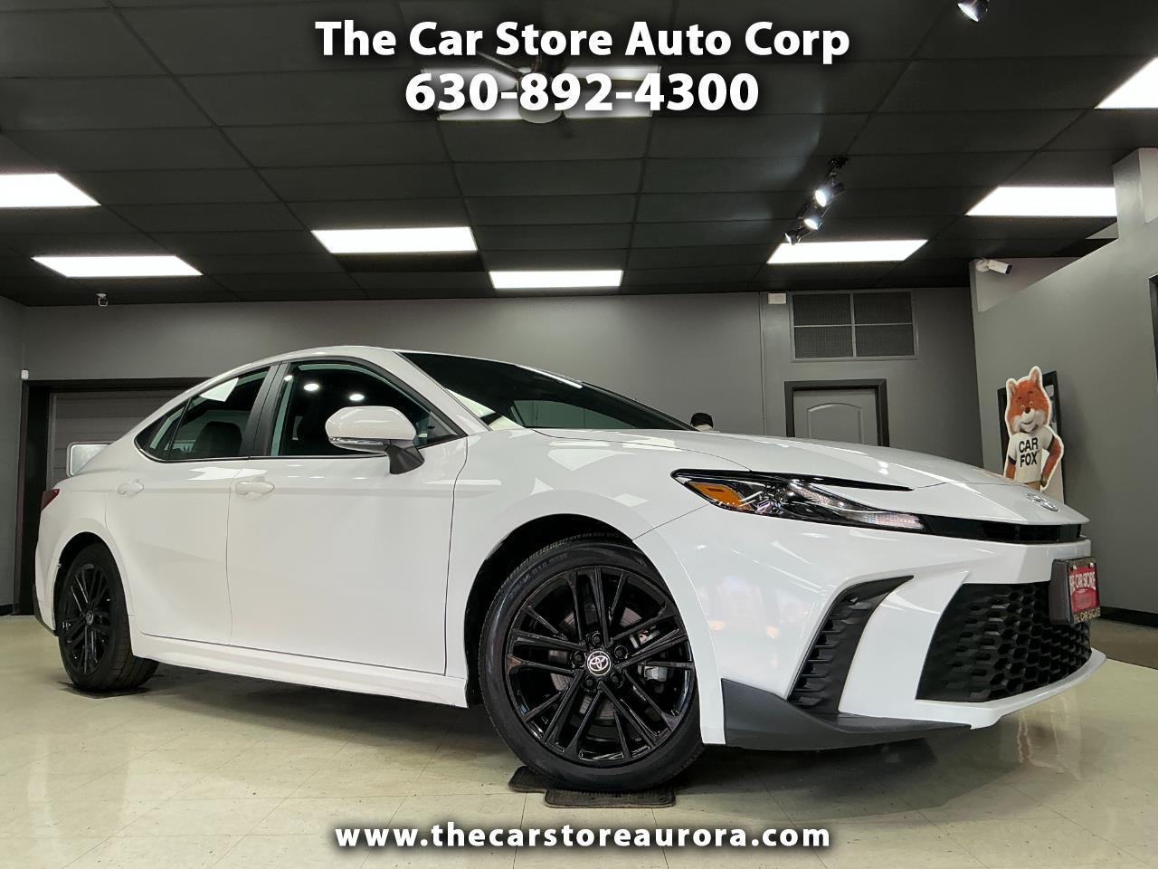 Toyota Camry SE Auto (Natl) 2025