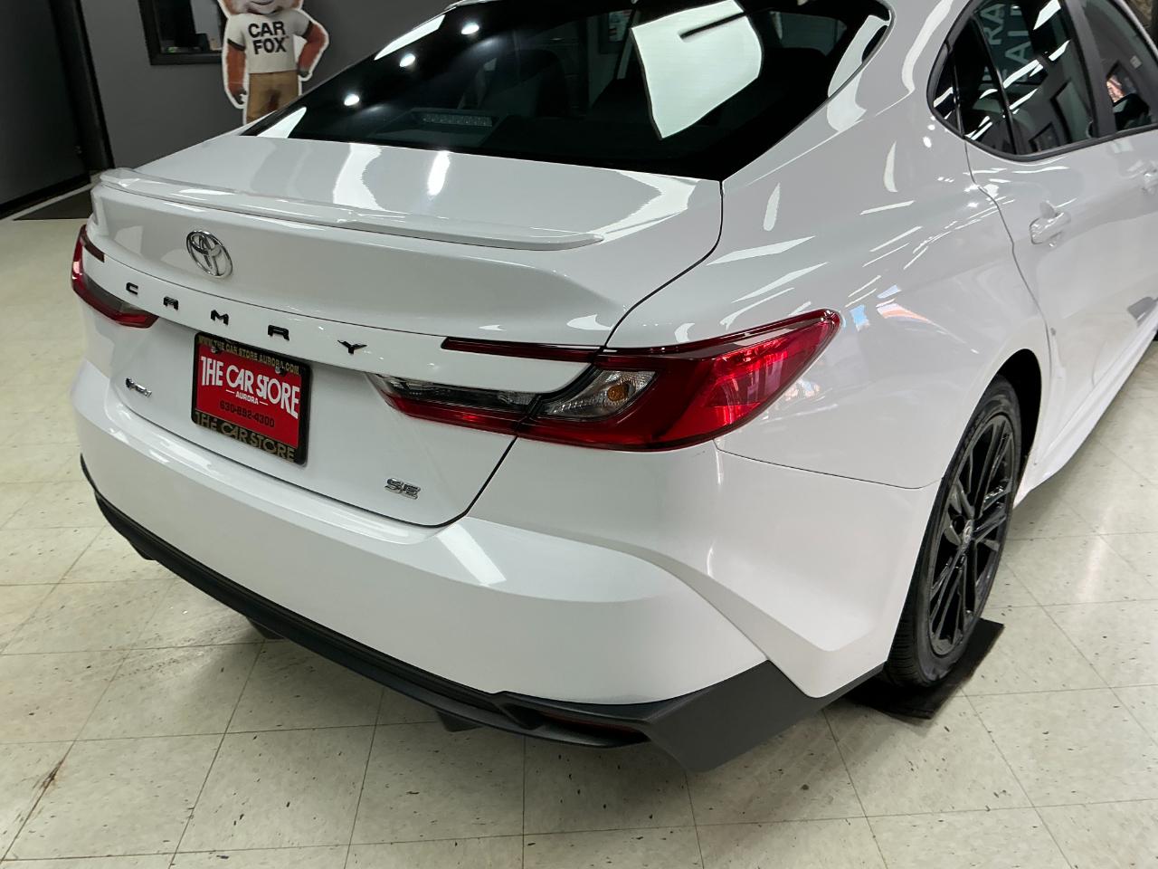 Toyota Camry SE Auto (Natl) 2025