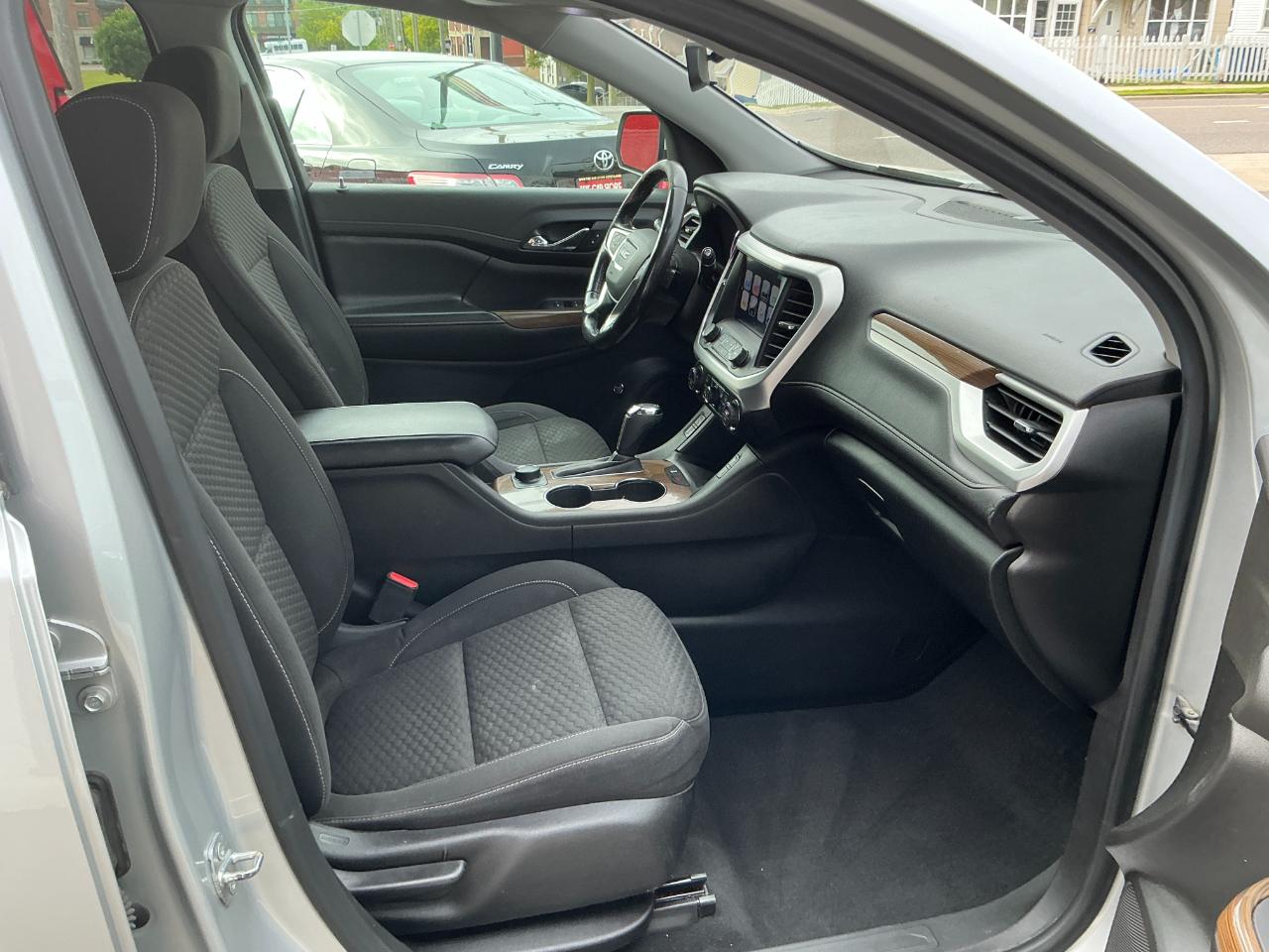 GMC Acadia FWD 4dr SLE w/SLE-2 2019