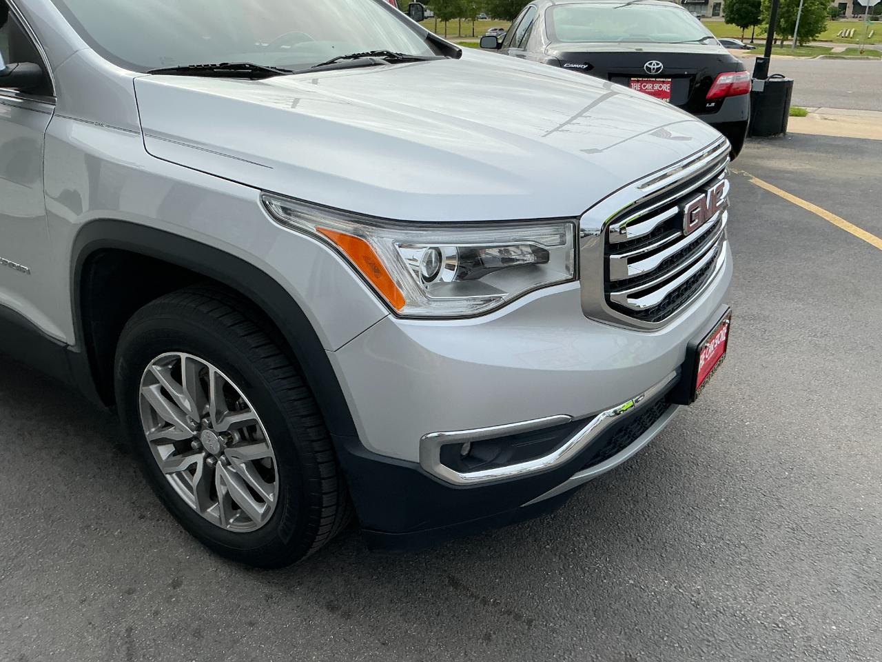 GMC Acadia FWD 4dr SLE w/SLE-2 2019