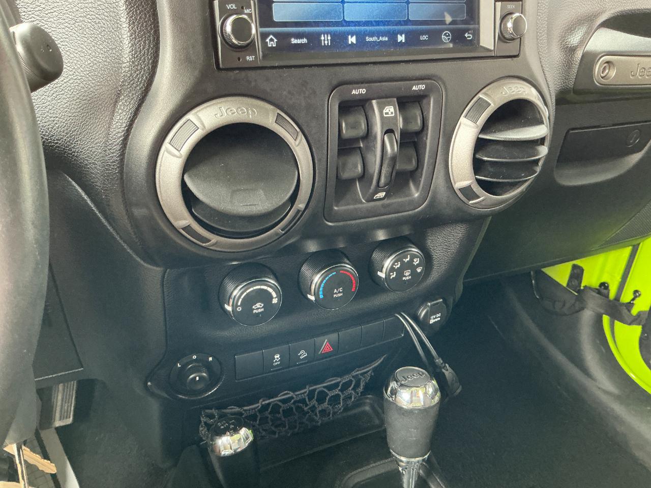 Jeep Wrangler Unlimited 4WD 4dr Sport 2013