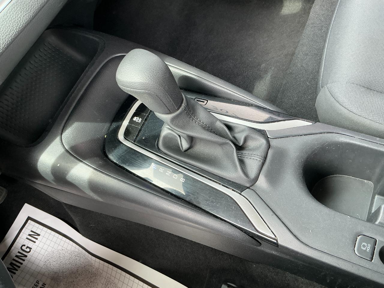 Toyota Corolla LE CVT (Natl) 2024