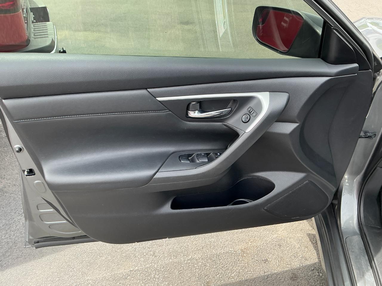 Nissan Altima 2.5 SR Sedan 2018