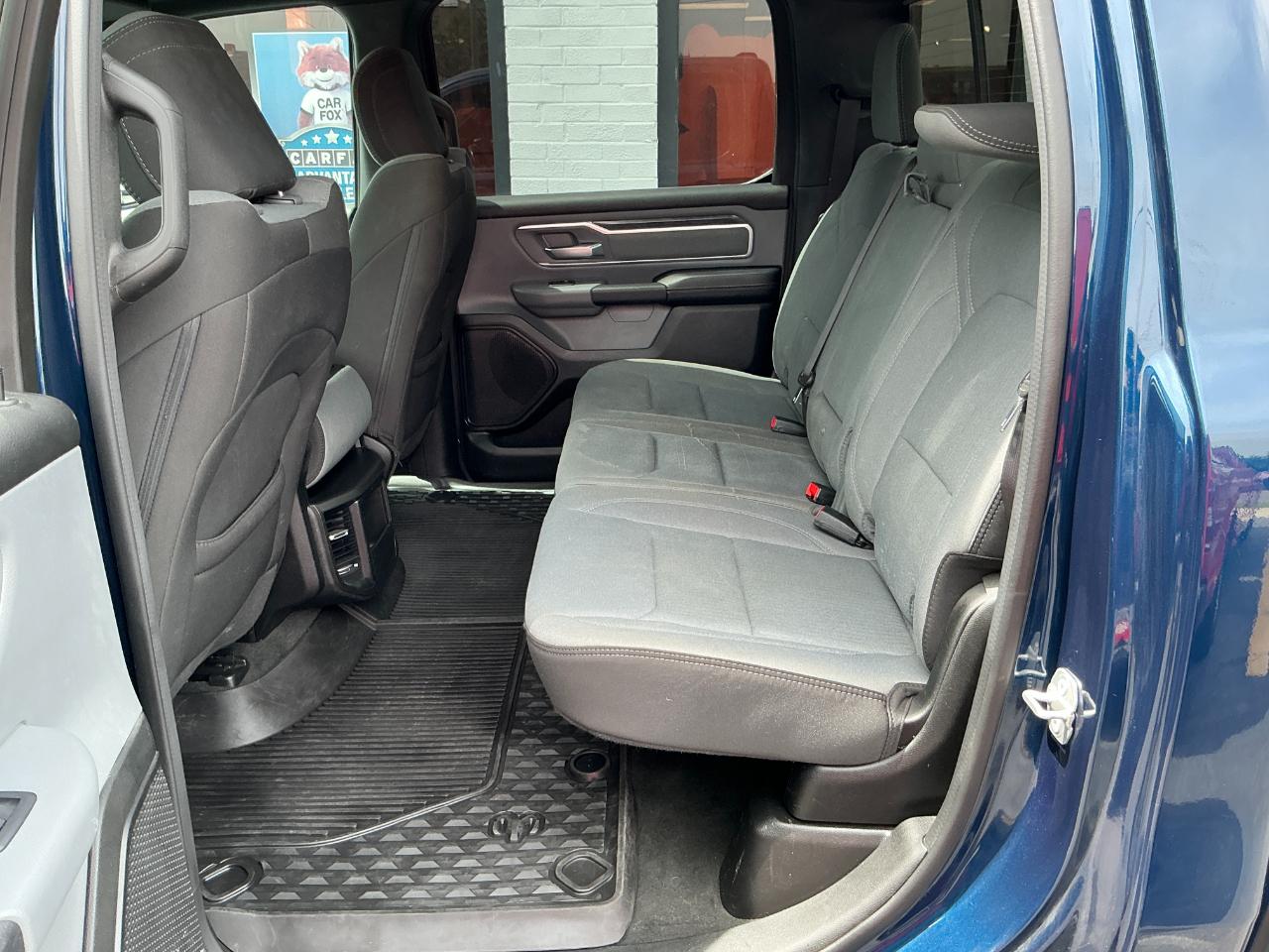 RAM 1500 Big Horn 4x4 Crew Cab 5'7" Box 2022
