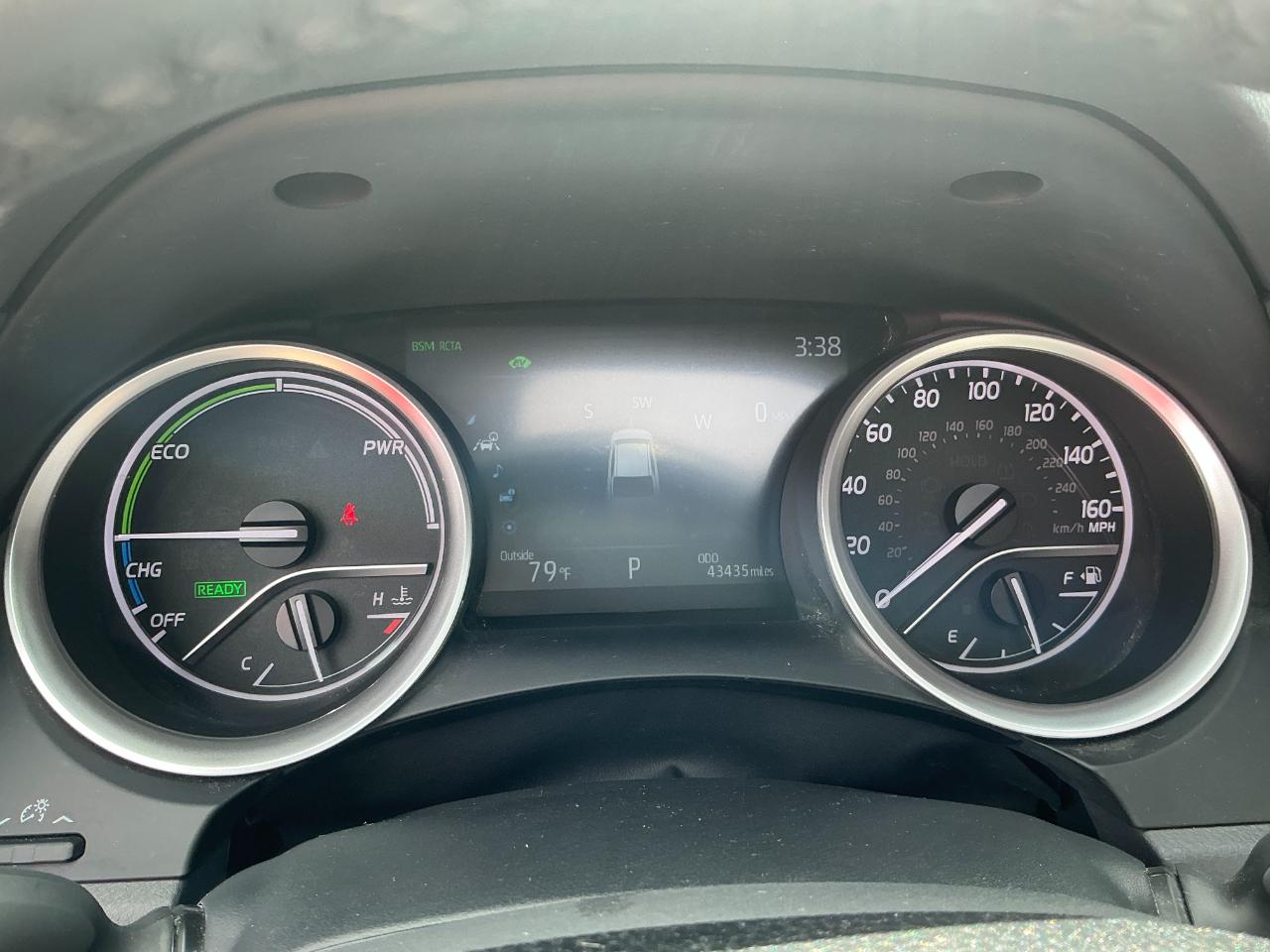 Toyota Camry Hybrid XLE CVT (Natl) 2024