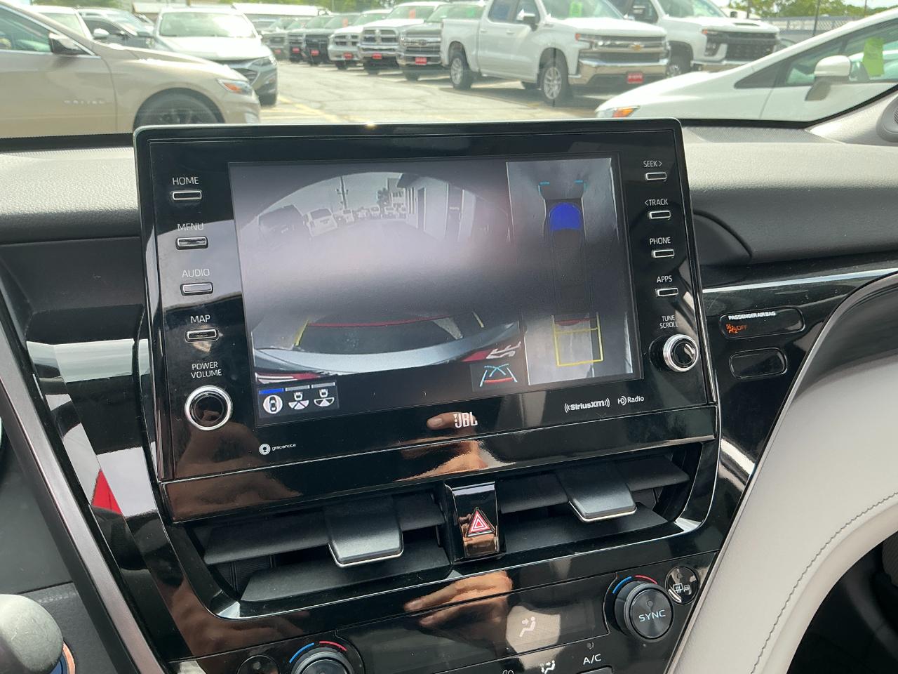 Toyota Camry Hybrid XLE CVT (Natl) 2024