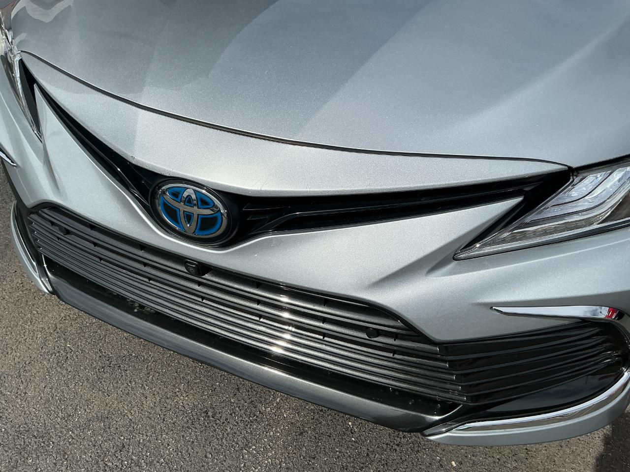 Toyota Camry Hybrid XLE CVT (Natl) 2024