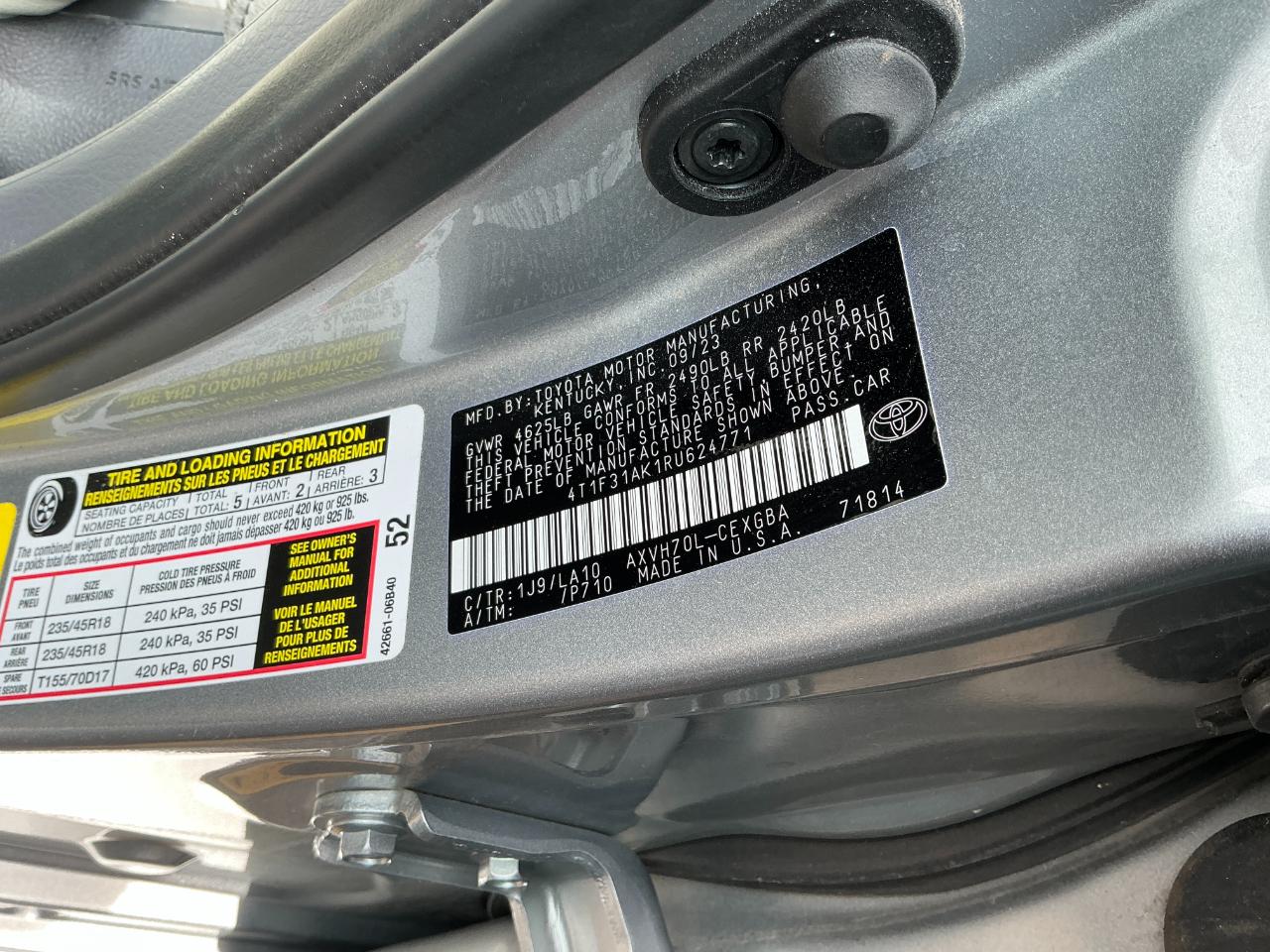 Toyota Camry Hybrid XLE CVT (Natl) 2024