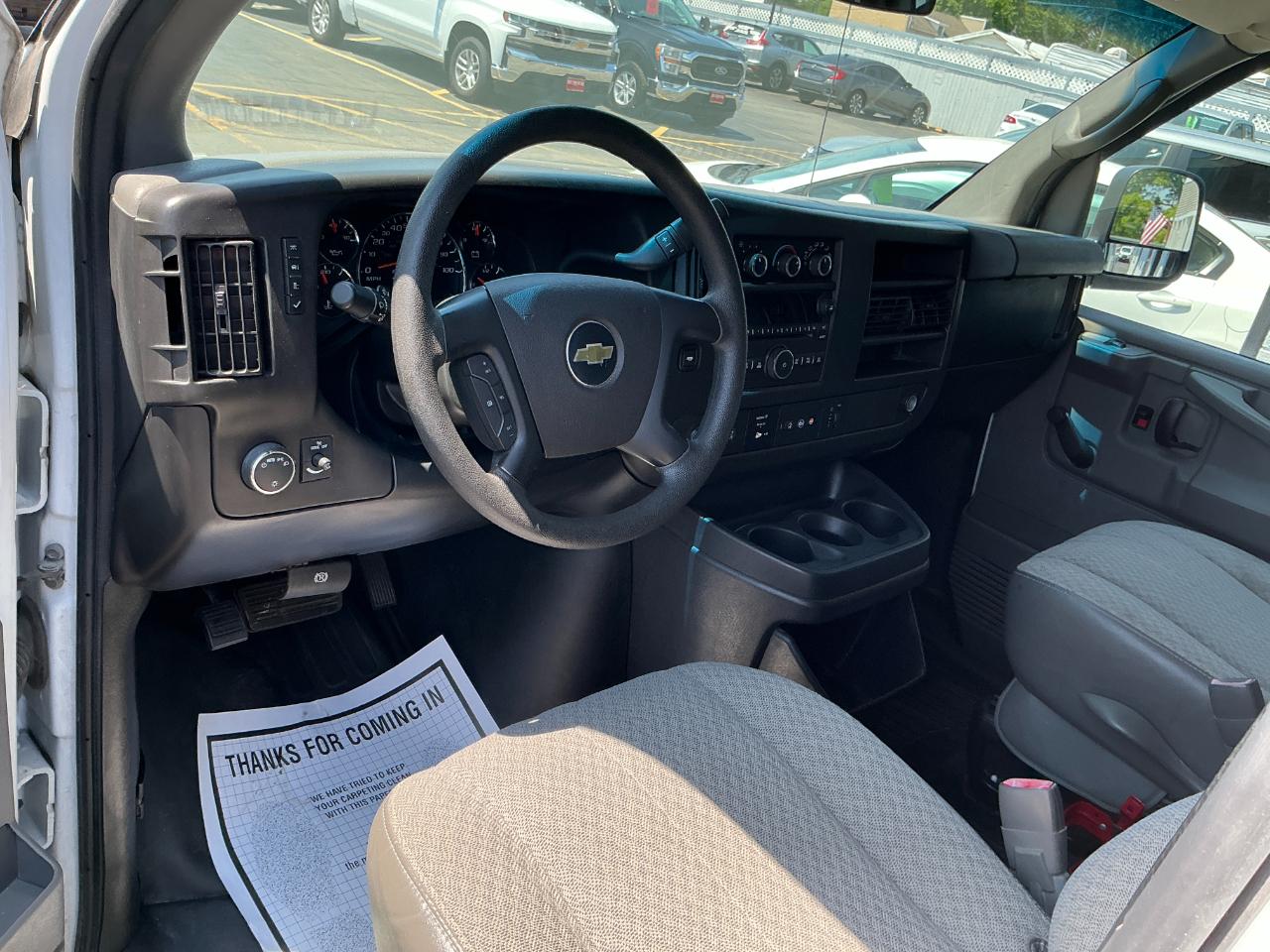Chevrolet Express Passenger RWD 2500 135" LS 2013