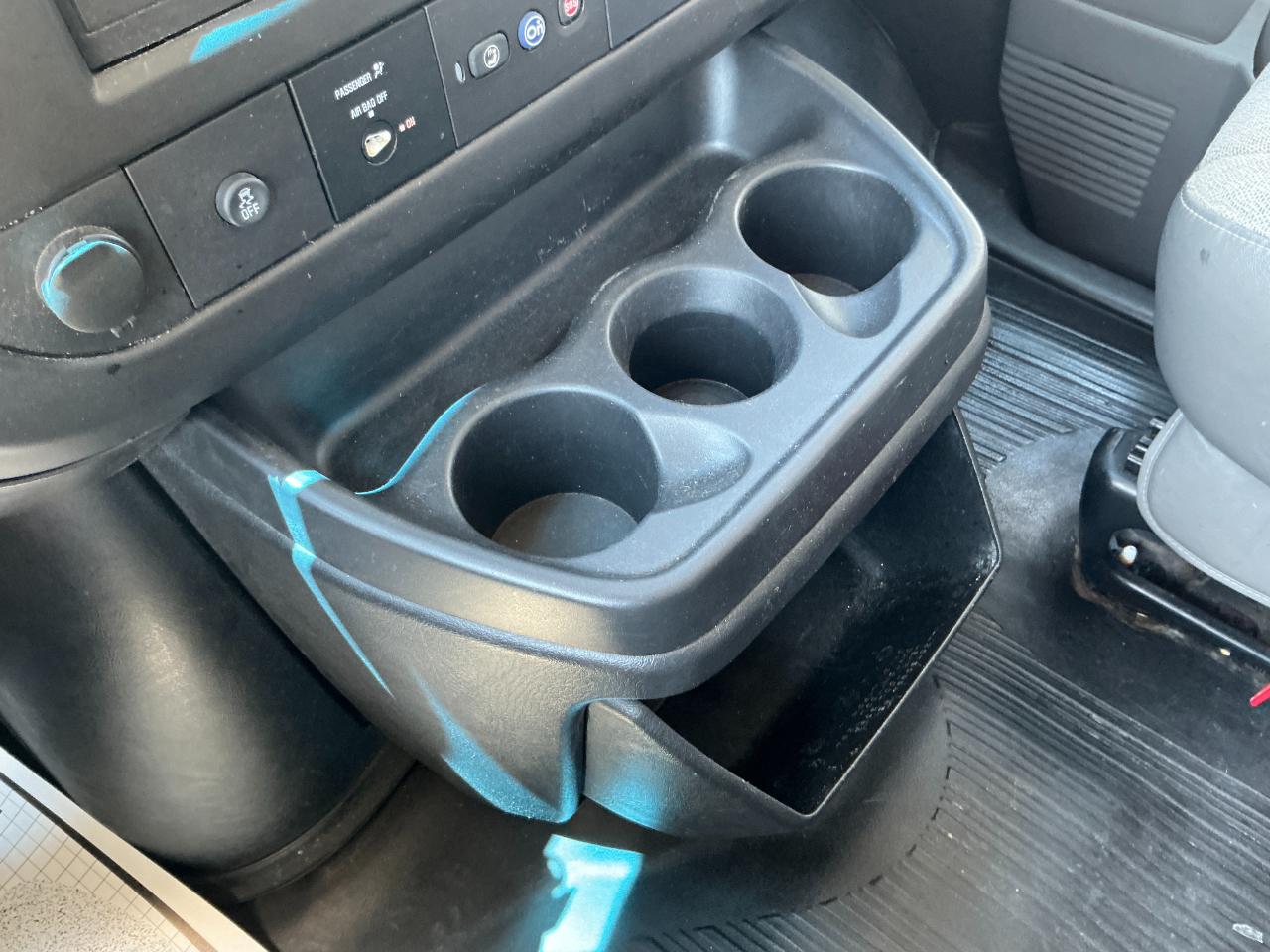 Chevrolet Express Passenger RWD 2500 135" LS 2013