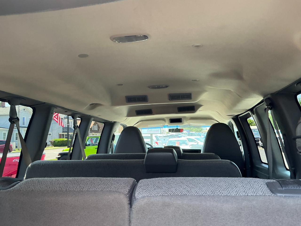 Chevrolet Express Passenger RWD 2500 135" LS 2013