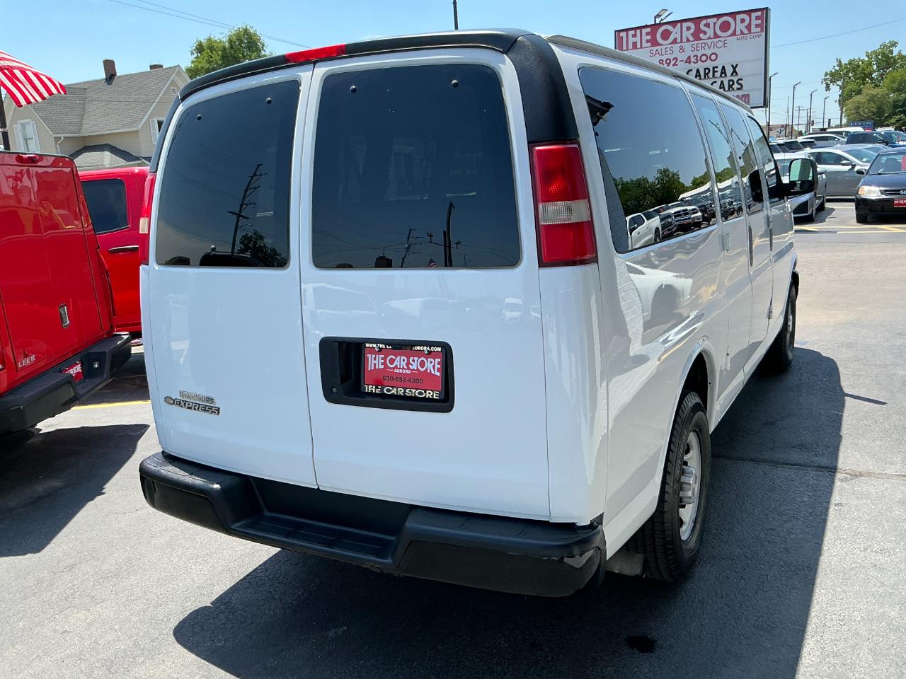 Chevrolet Express Passenger RWD 2500 135" LS 2013