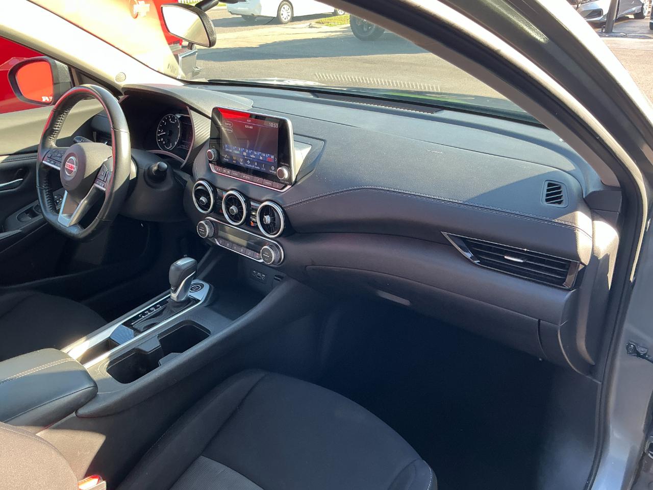 Nissan Sentra SV CVT 2021