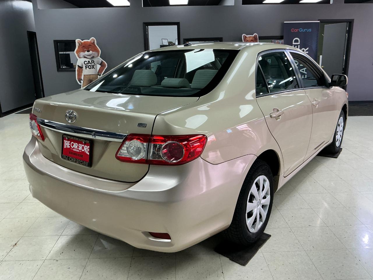 Toyota Corolla 4dr Sdn Auto LE (Natl) 2011