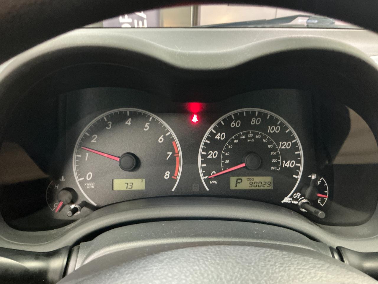 Toyota Corolla 4dr Sdn Auto LE (Natl) 2011
