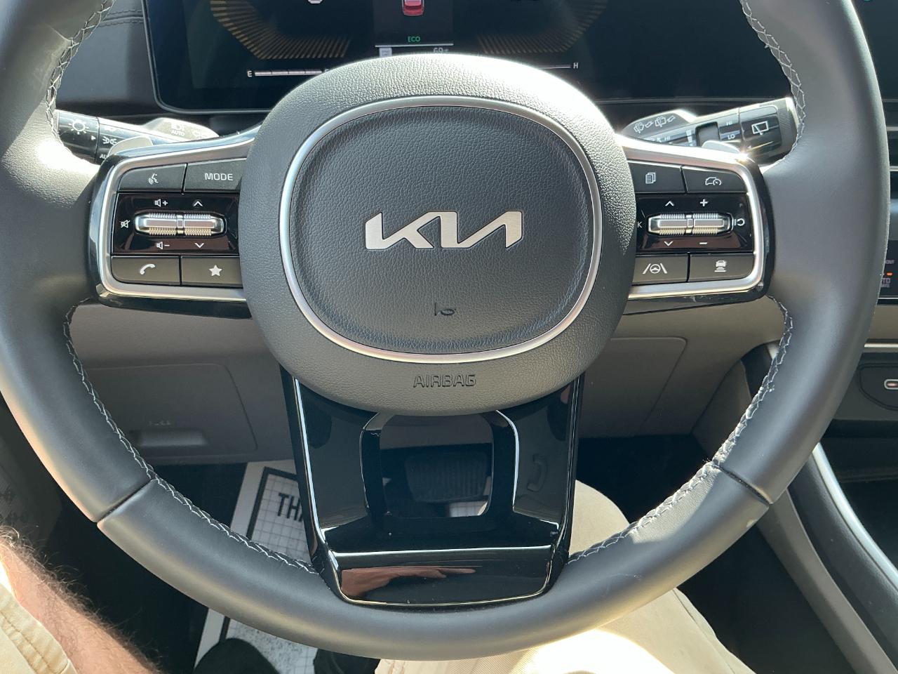 Kia Carnival Hybrid LXS FWD 2026