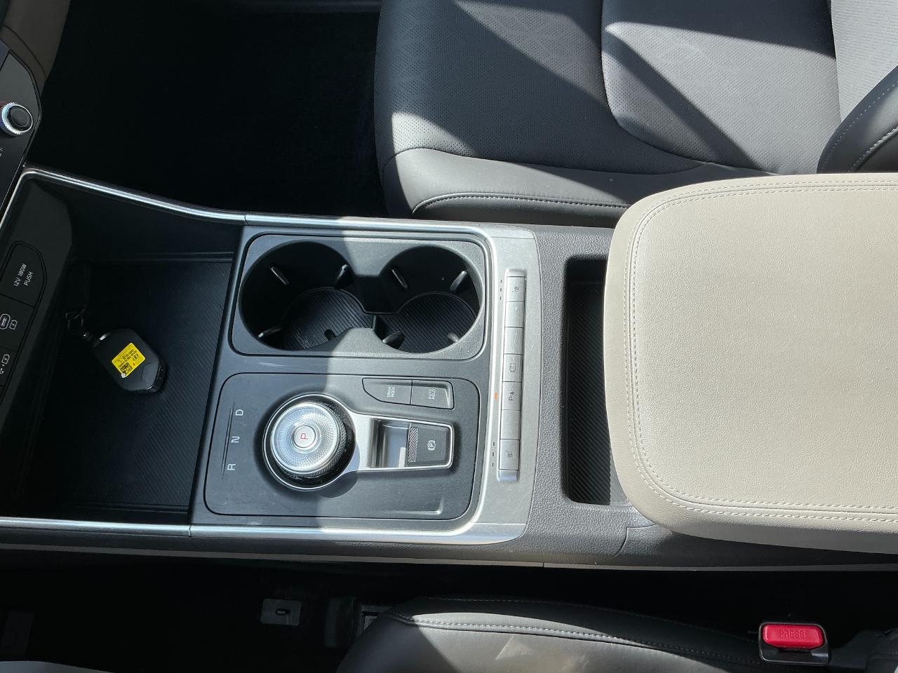 Kia Carnival Hybrid LXS FWD 2026