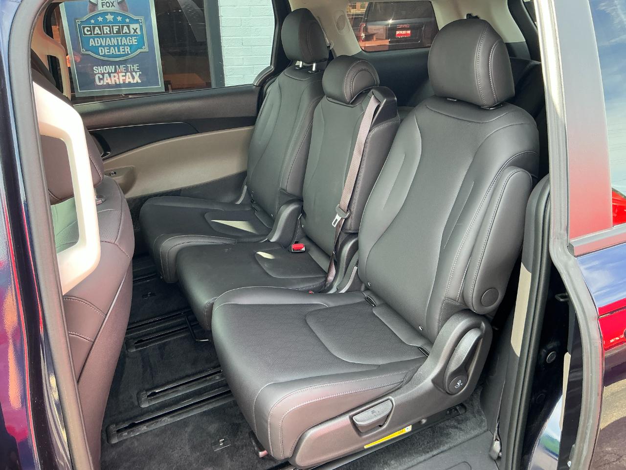 Kia Carnival Hybrid LXS FWD 2026
