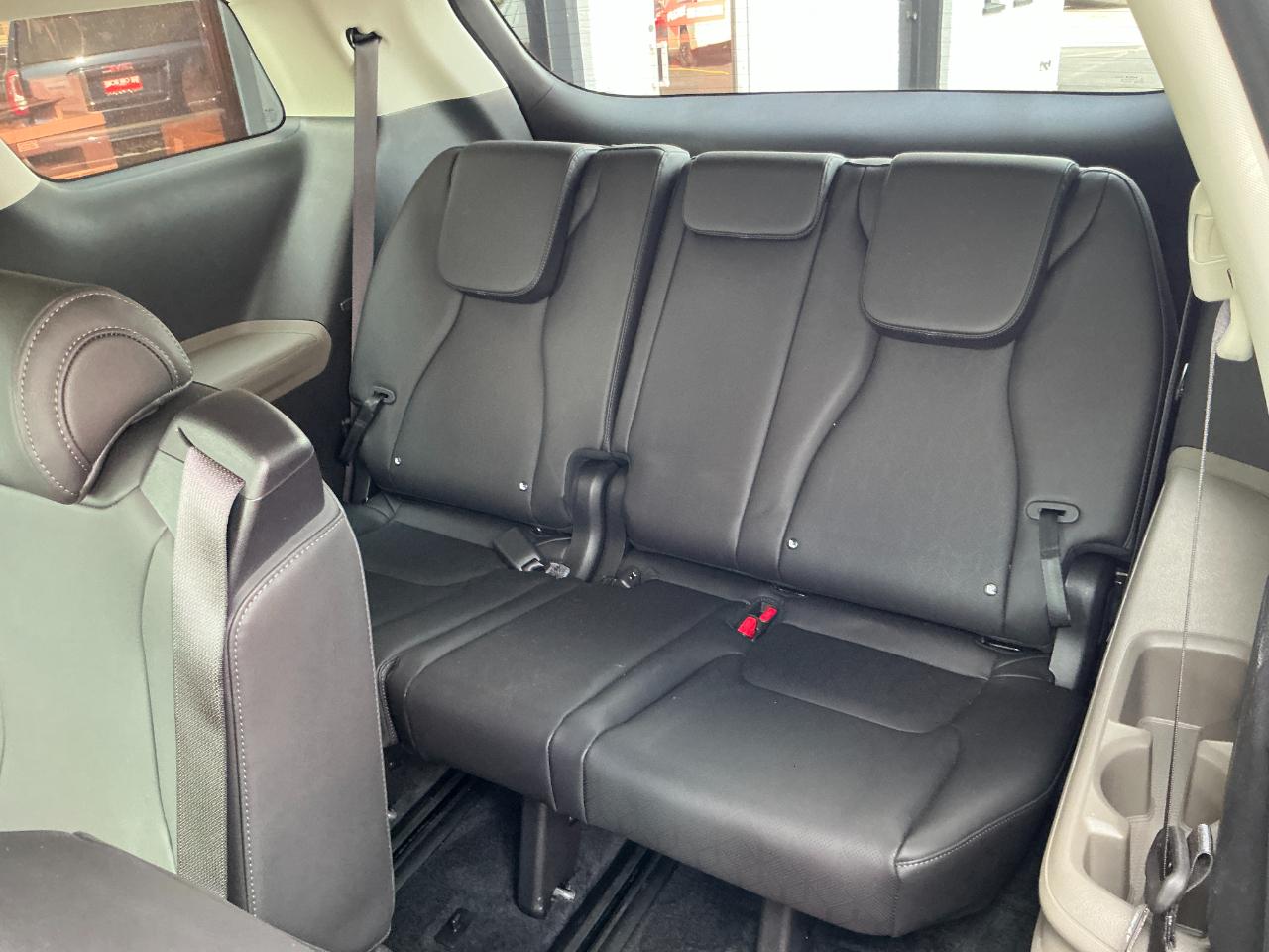 Kia Carnival Hybrid LXS FWD 2026