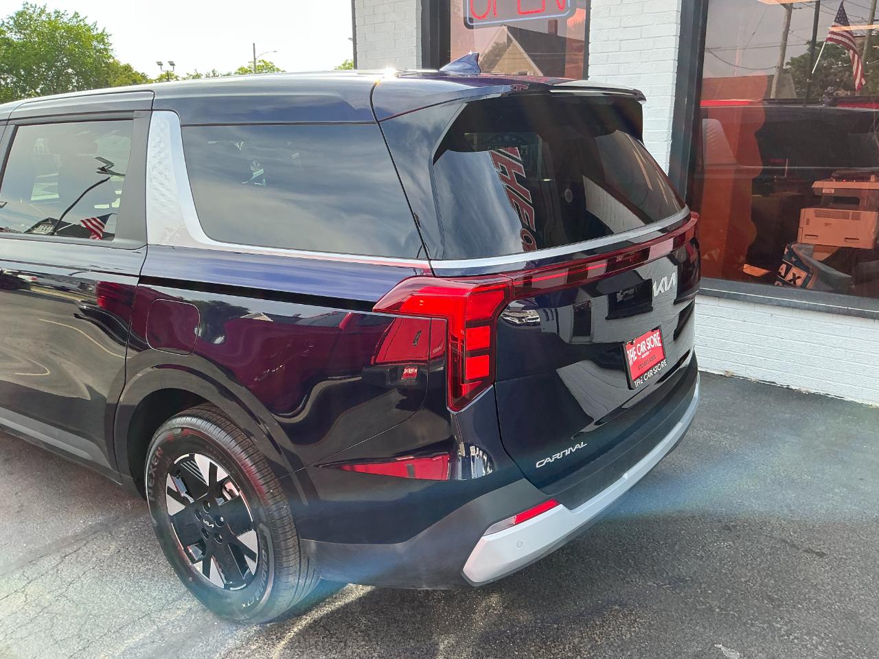 Kia Carnival Hybrid LXS FWD 2026
