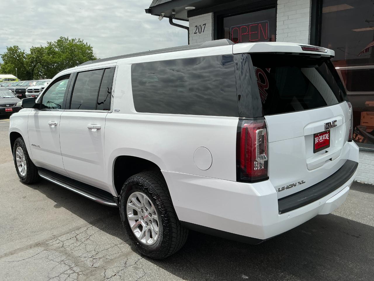 GMC Yukon XL 4WD 4dr SLT 2019