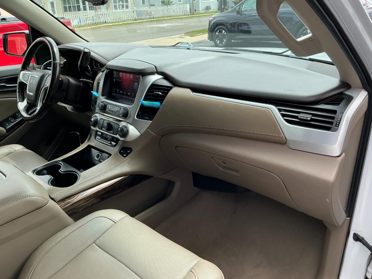 GMC Yukon XL 4WD 4dr SLT 2019