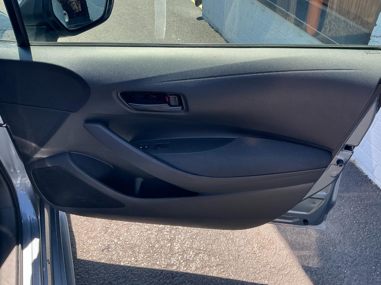 Toyota Corolla LE CVT (Natl) 2024