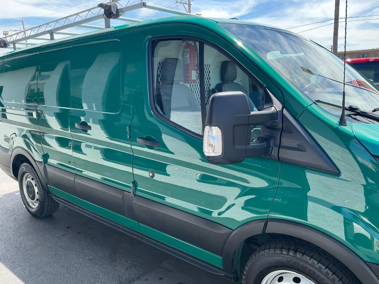 Ford Transit Van T-150 130" Low Rf 8600 GVWR Swing-Out RH Dr 2019