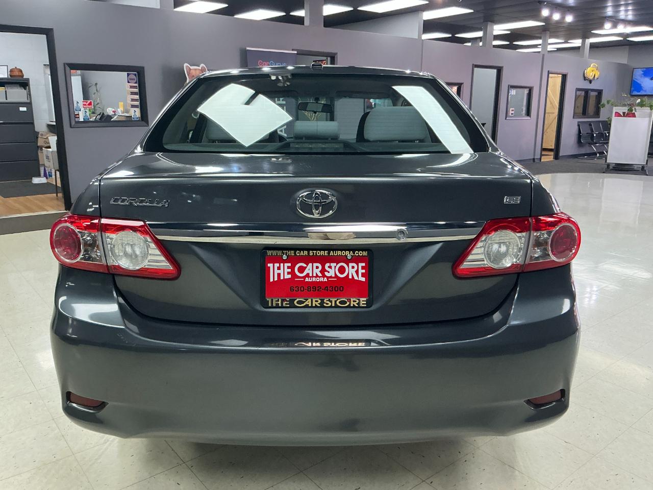 Toyota Corolla 4dr Sdn Auto LE (Natl) 2011