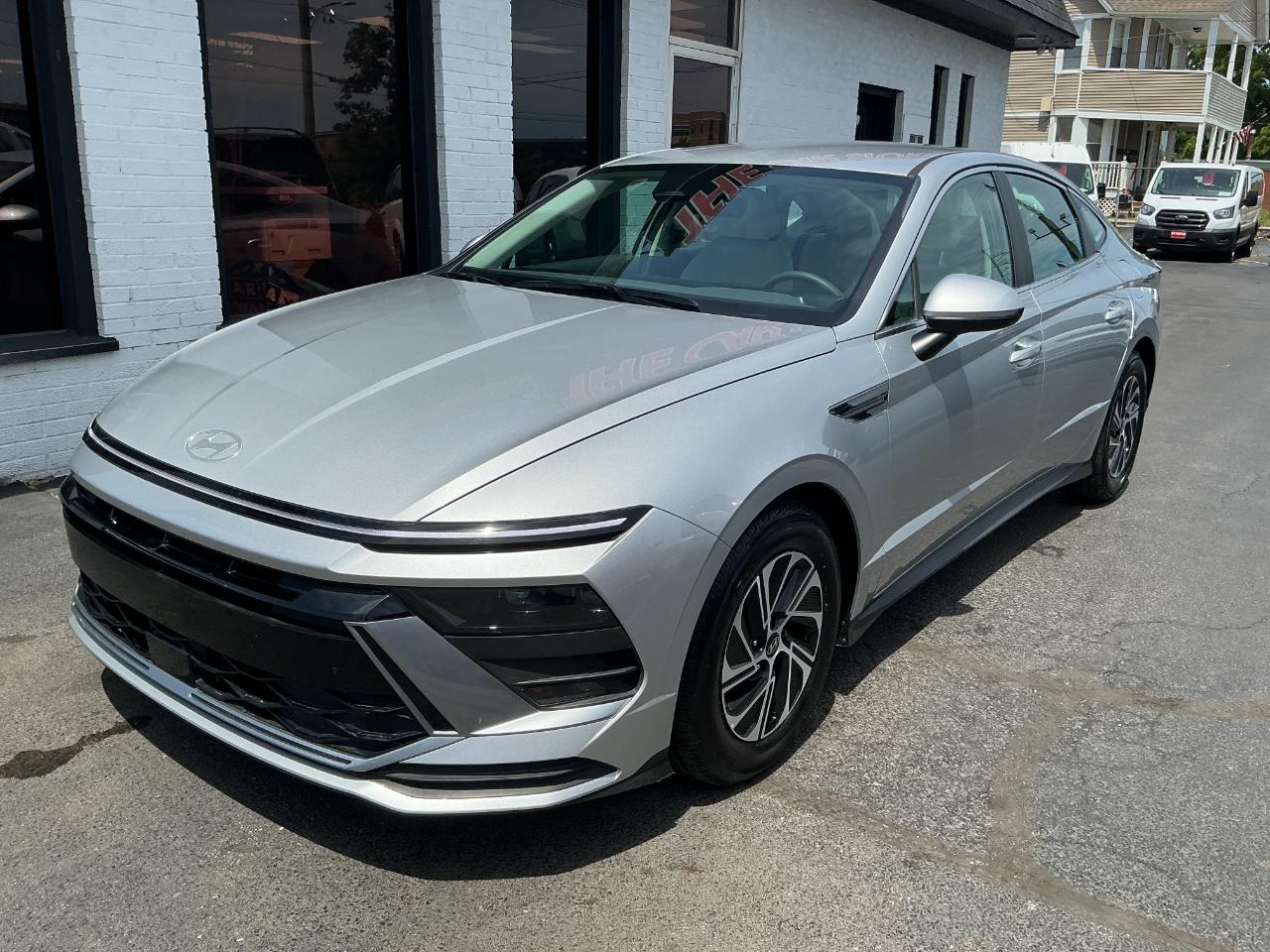 Hyundai Sonata Hybrid Blue FWD 2026