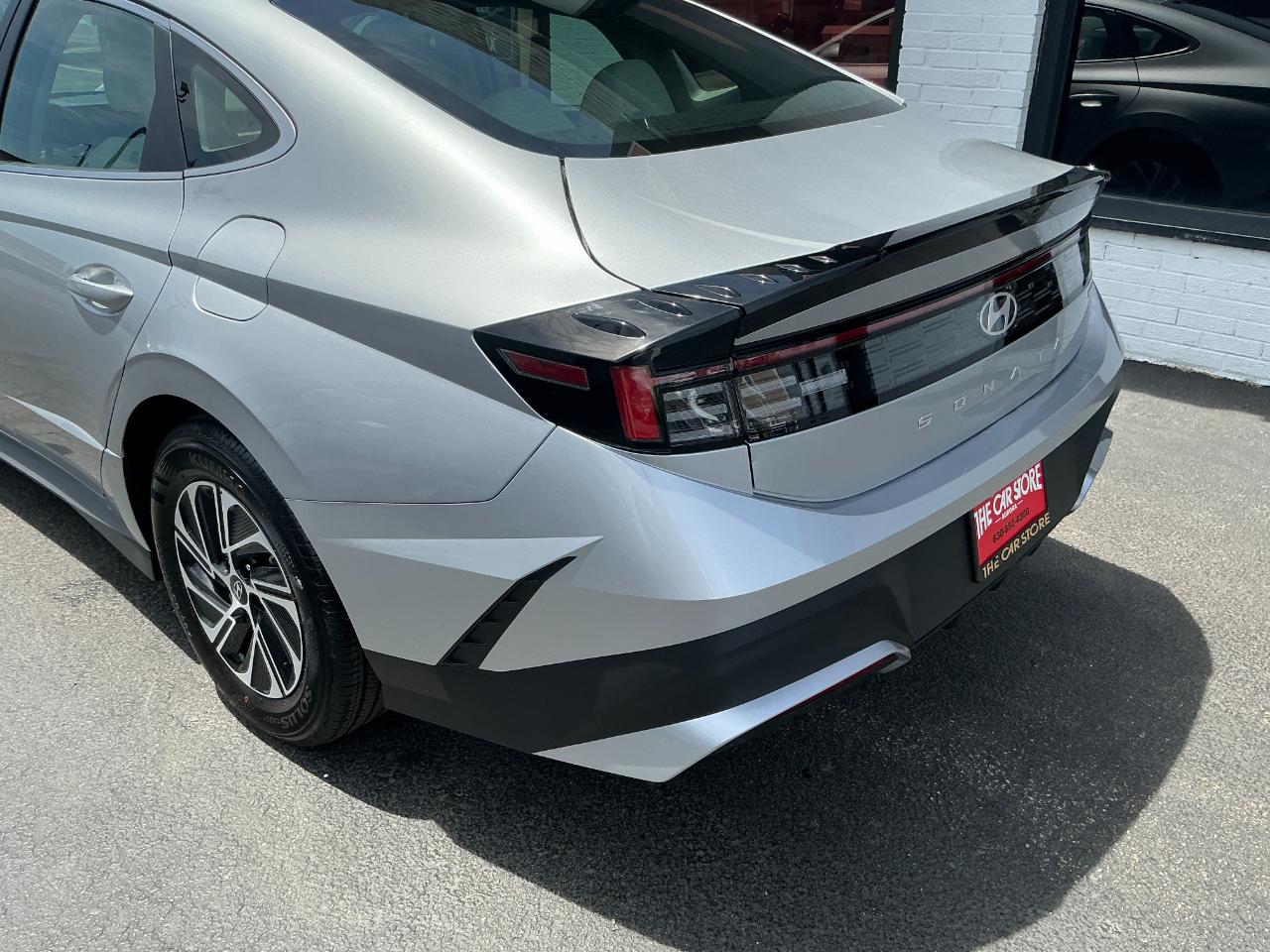 Hyundai Sonata Hybrid Blue FWD 2026