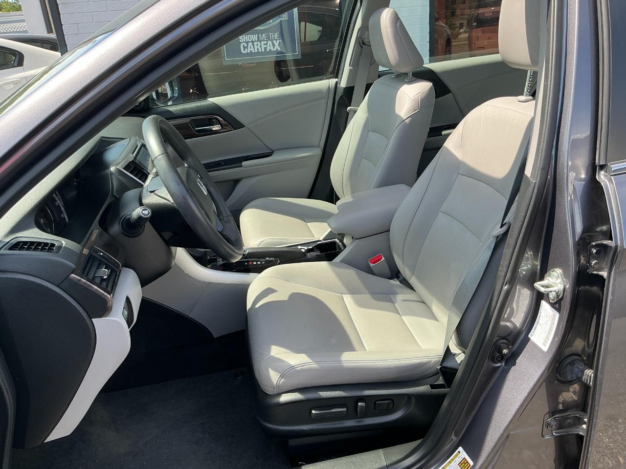 Honda Accord Sedan EX-L CVT w/Navi & Honda Sensing 2017