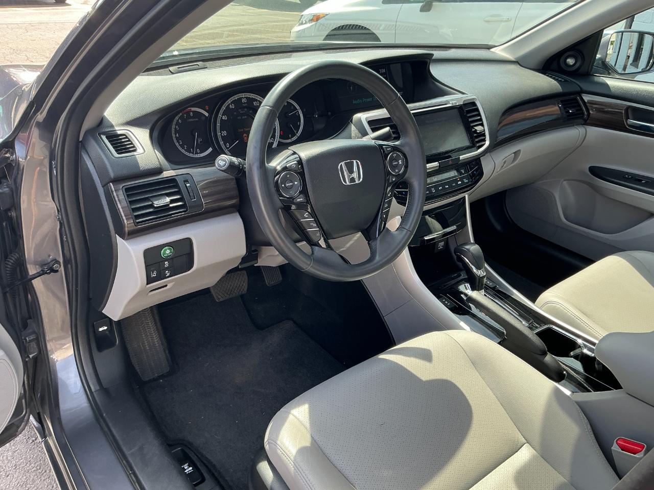 Honda Accord Sedan EX-L CVT w/Navi & Honda Sensing 2017