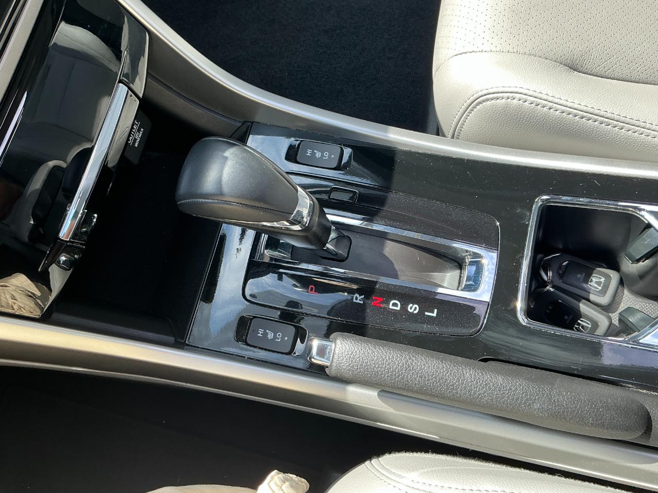 Honda Accord Sedan EX-L CVT w/Navi & Honda Sensing 2017