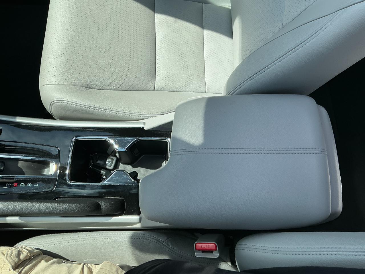 Honda Accord Sedan EX-L CVT w/Navi & Honda Sensing 2017