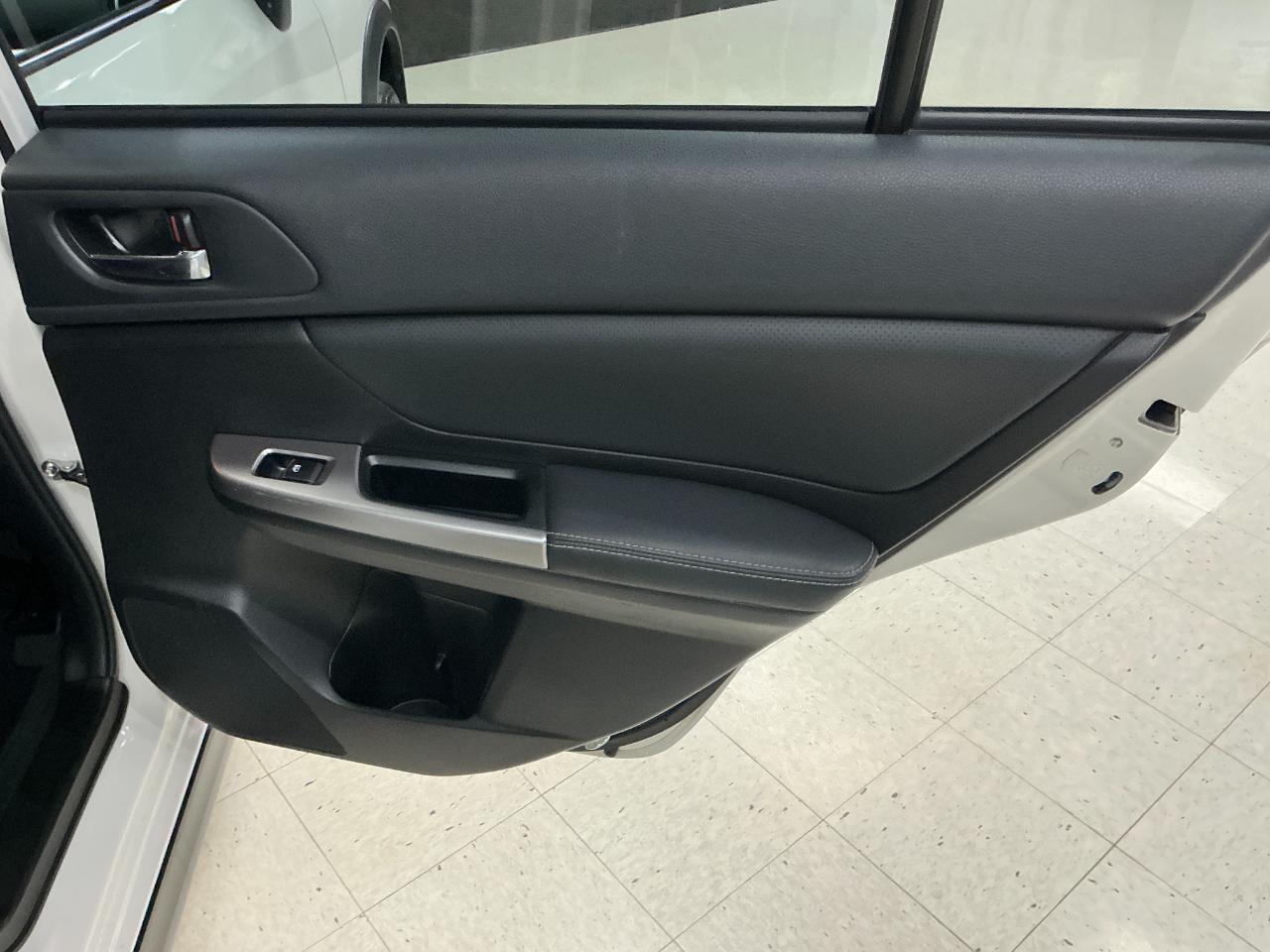 Subaru XV Crosstrek 5dr CVT 2.0i Limited 2015