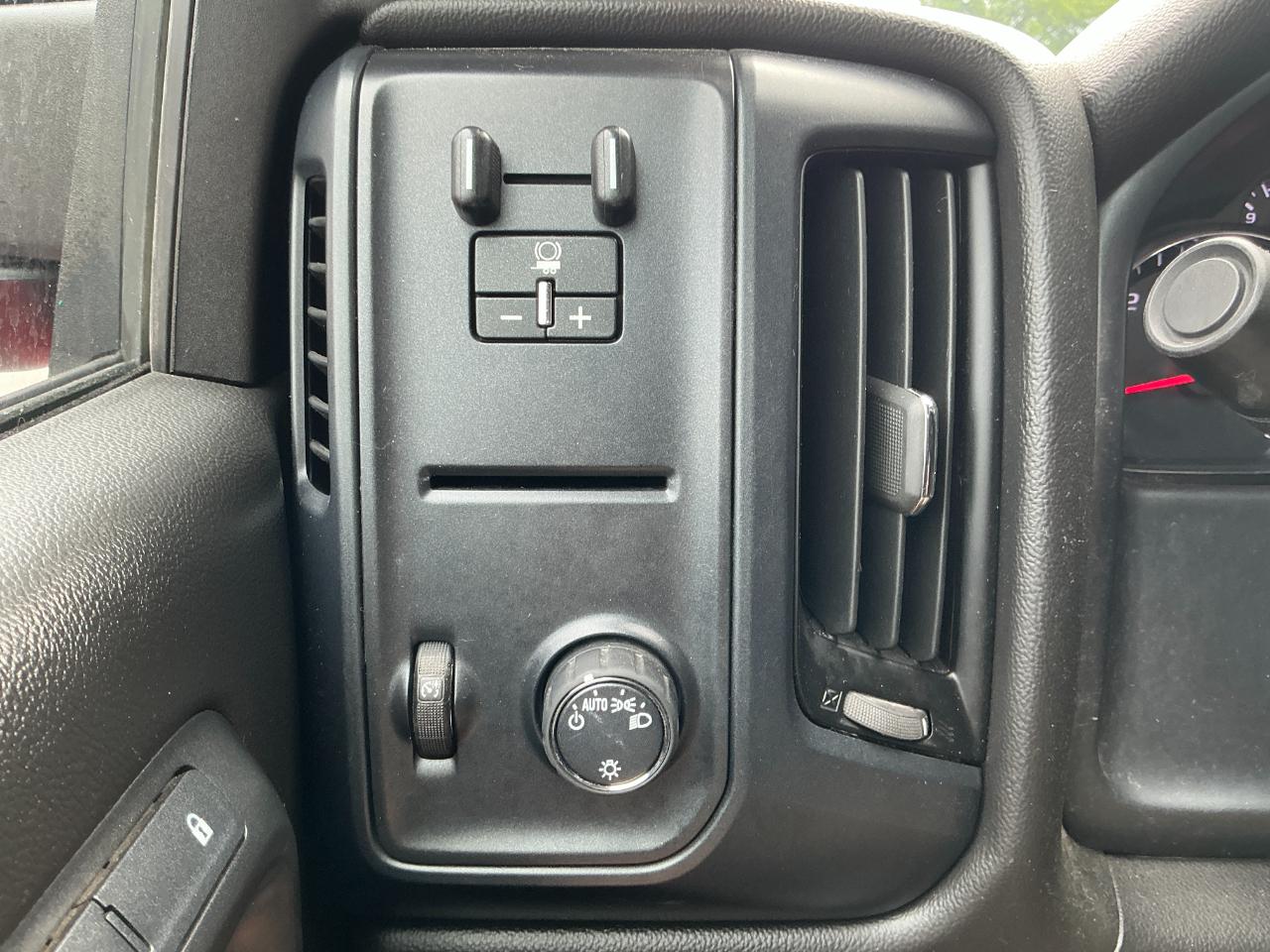 GMC Sierra 2500HD 2WD Reg Cab 133.6" 2018