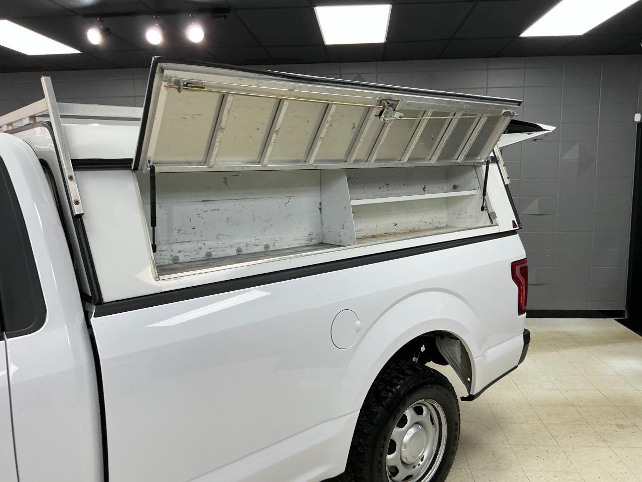 Ford F-150 2WD Reg Cab 141" XL 2015