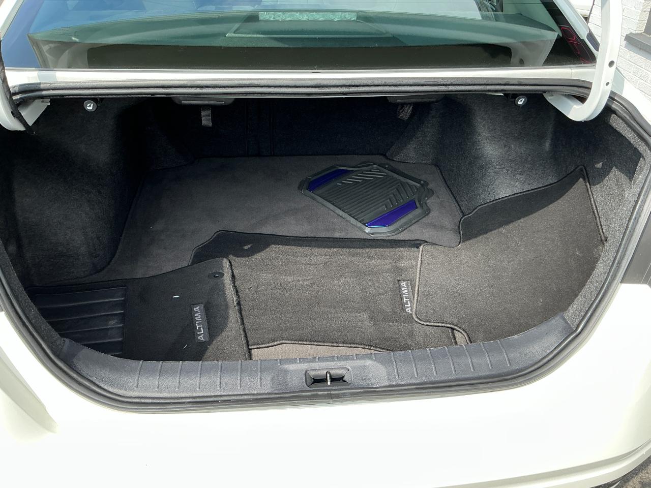 Nissan Altima SV FWD 2025