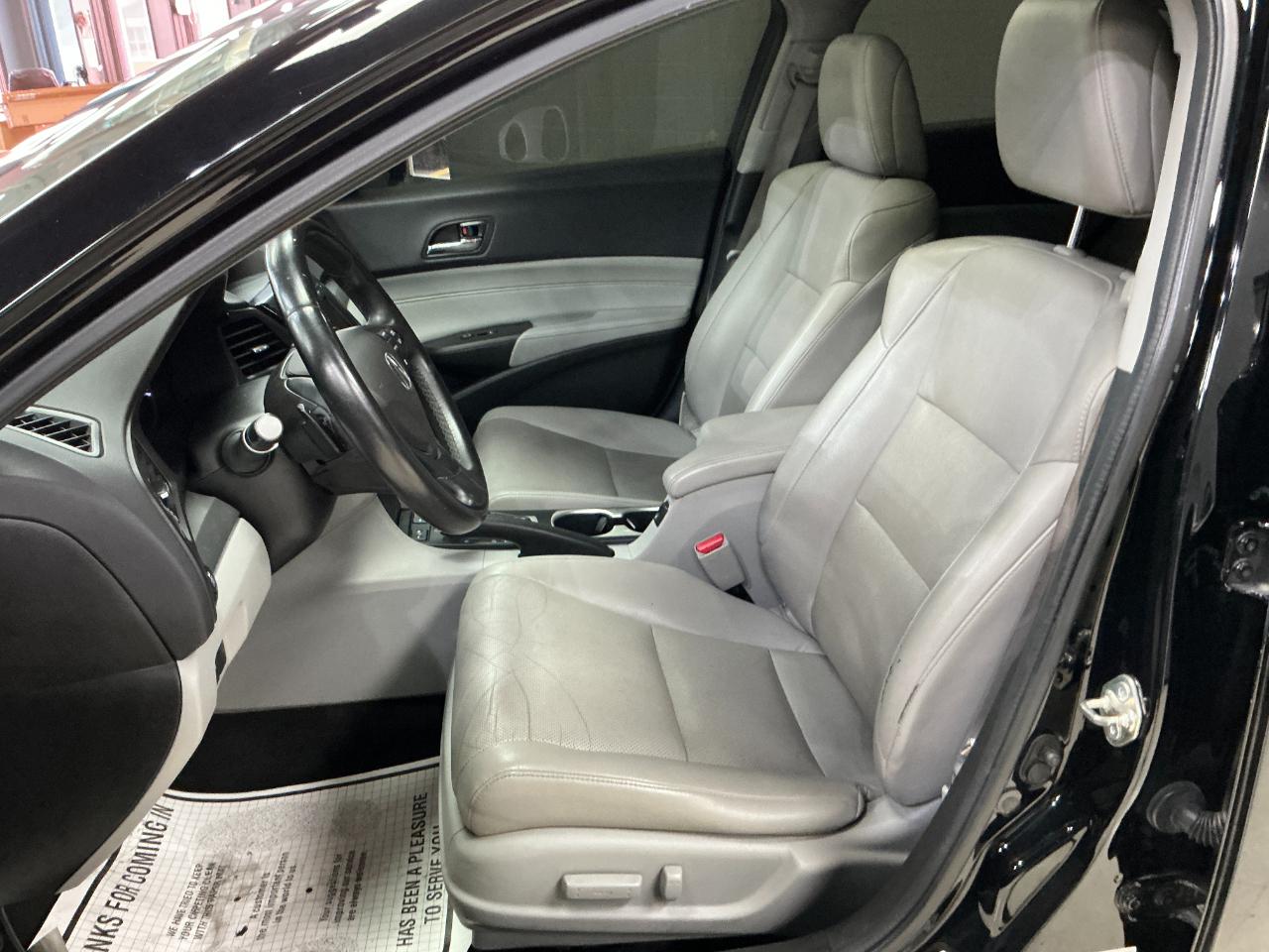 Acura ILX 4dr Sdn w/Technology Plus Pkg 2016