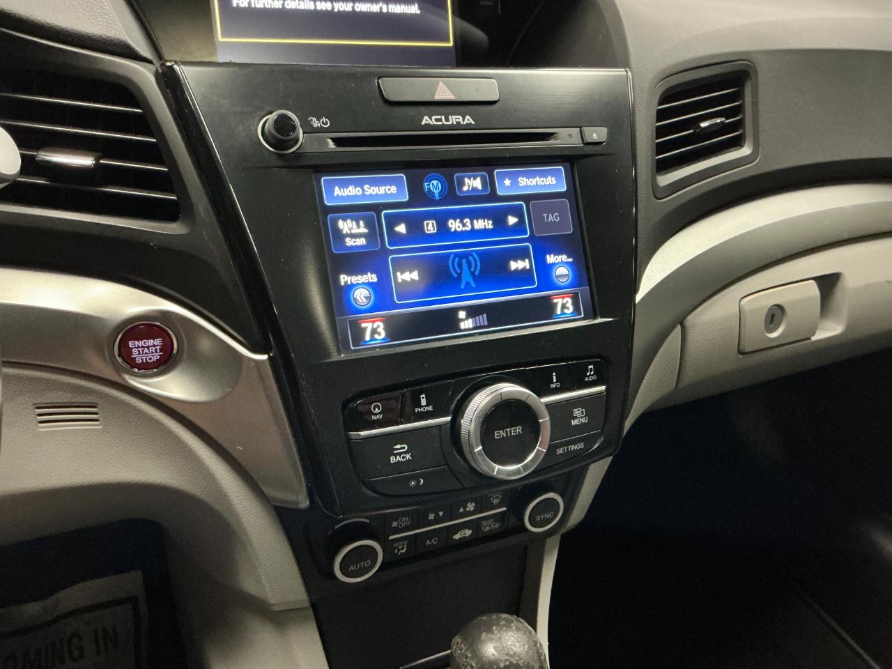Acura ILX 4dr Sdn w/Technology Plus Pkg 2016
